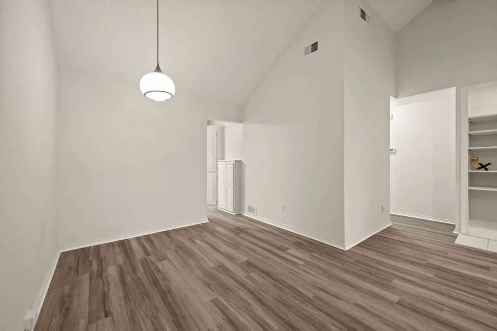 2911 Post Oak Drive Euless, TX 76039