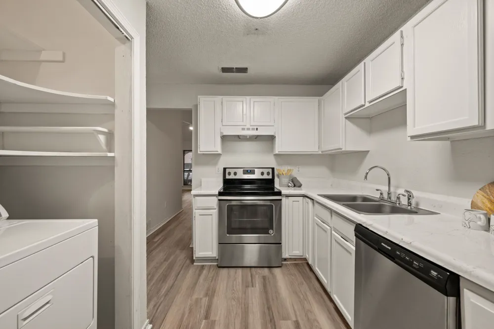 2911 Post Oak Drive Euless, TX 76039
