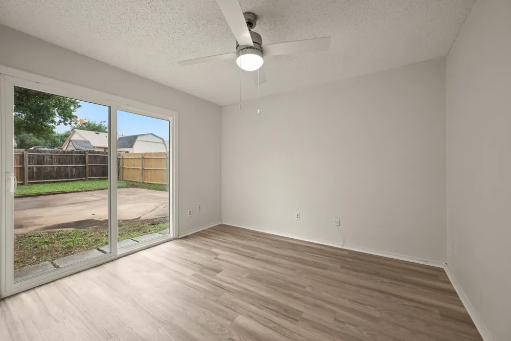 2911 Post Oak Drive Euless, TX 76039