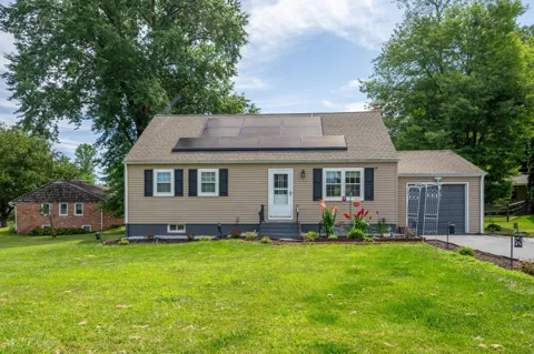 315 OAK LANE W
