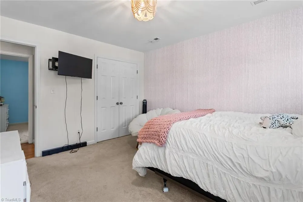 208 Ashley Trace Elon, NC 27244