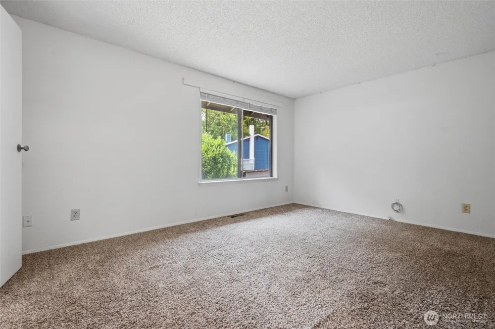 2795 NE John Carlson Road Bremerton, WA 98311
