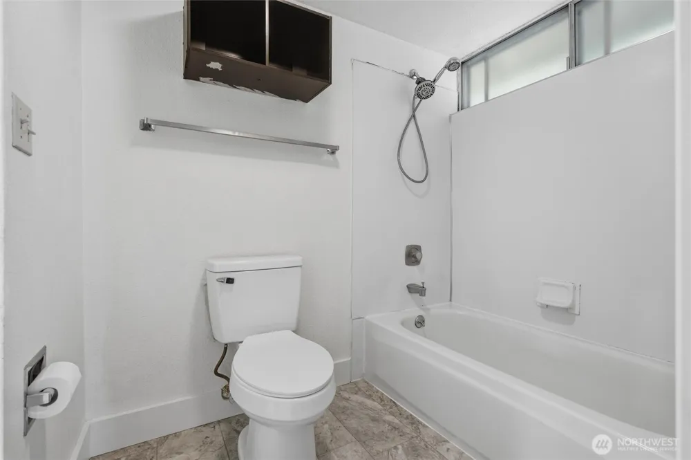2795 NE John Carlson Road Bremerton, WA 98311