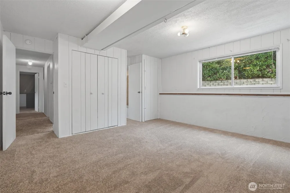 2795 NE John Carlson Road Bremerton, WA 98311