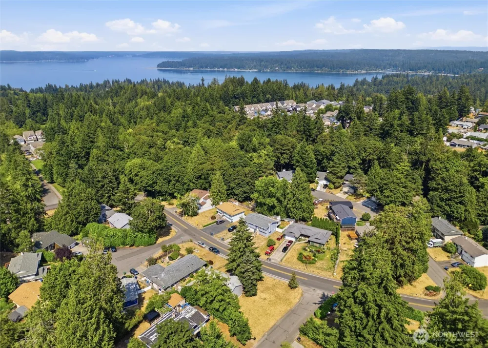 2795 NE John Carlson Road Bremerton, WA 98311