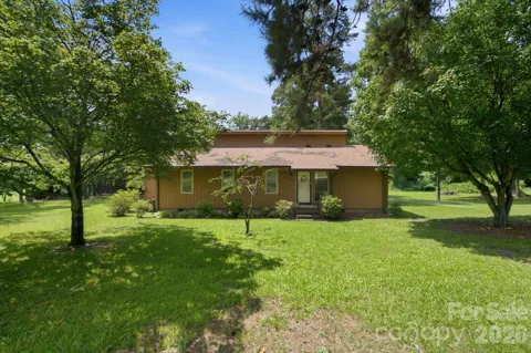 8016 Hedrick Circle