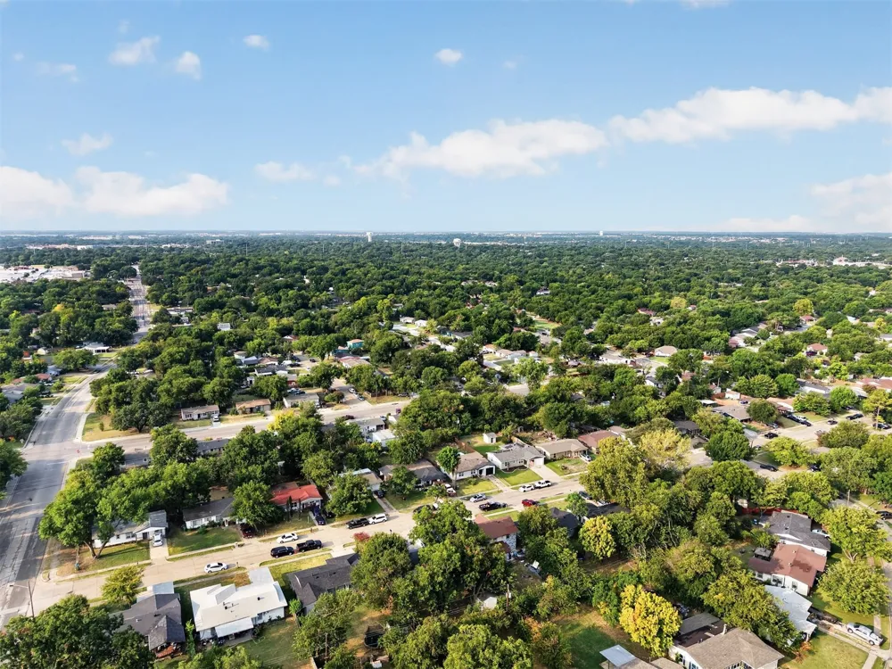 1721 IDA STREET Arlington, TX 76010