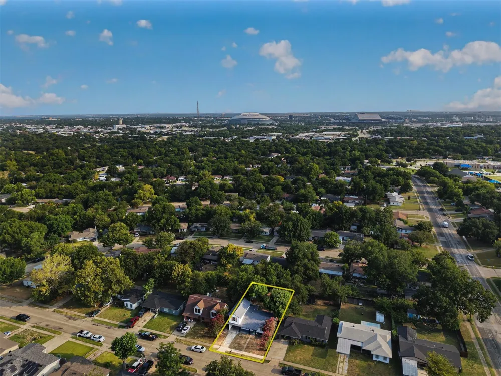 1721 IDA STREET Arlington, TX 76010
