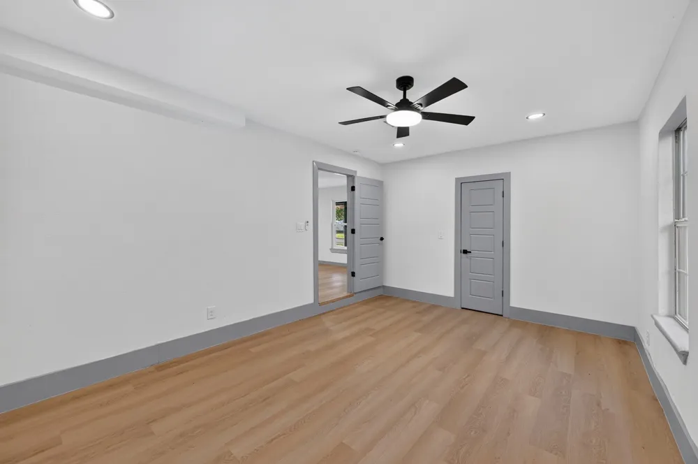 1721 IDA STREET Arlington, TX 76010