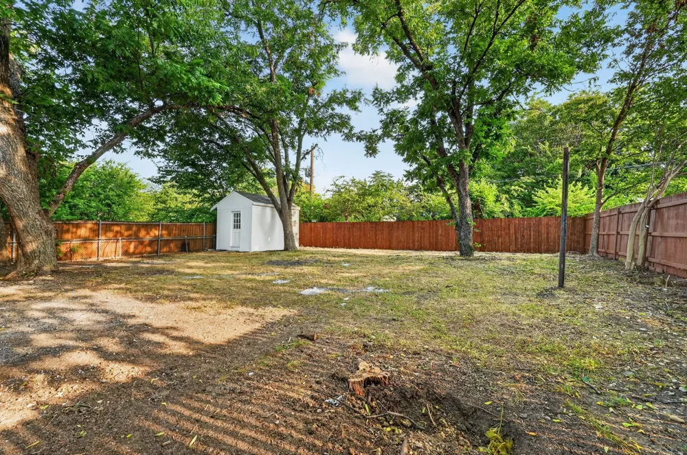 1721 IDA STREET Arlington, TX 76010