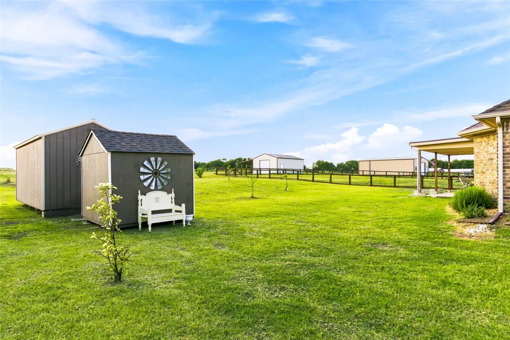 3911 Bennett Road Howe, TX 75459