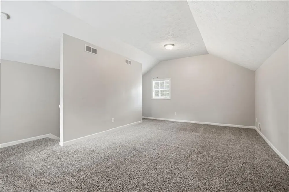 1384 Huntsmen Glen Riverdale, GA 30296