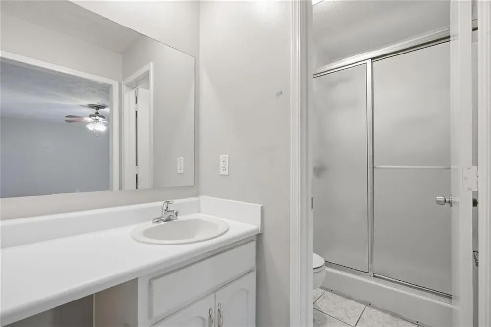 1384 Huntsmen Glen Riverdale, GA 30296