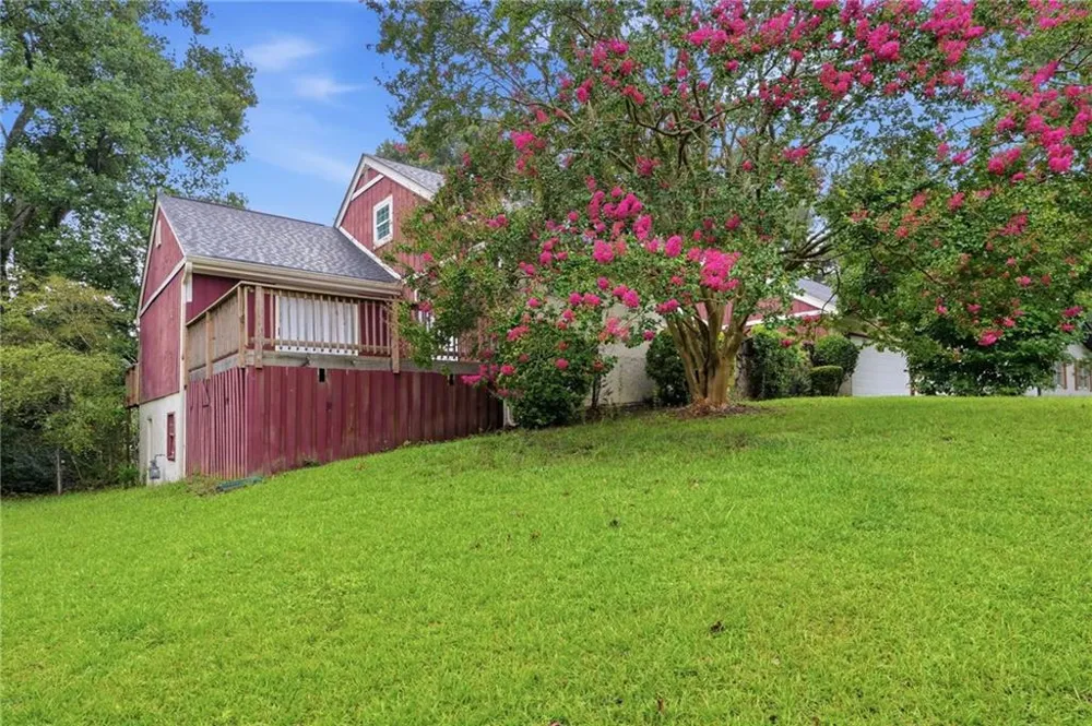 1384 Huntsmen Glen Riverdale, GA 30296