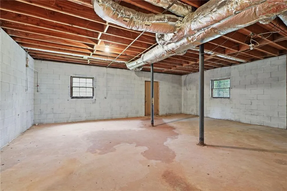 1384 Huntsmen Glen Riverdale, GA 30296