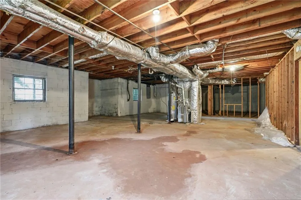1384 Huntsmen Glen Riverdale, GA 30296