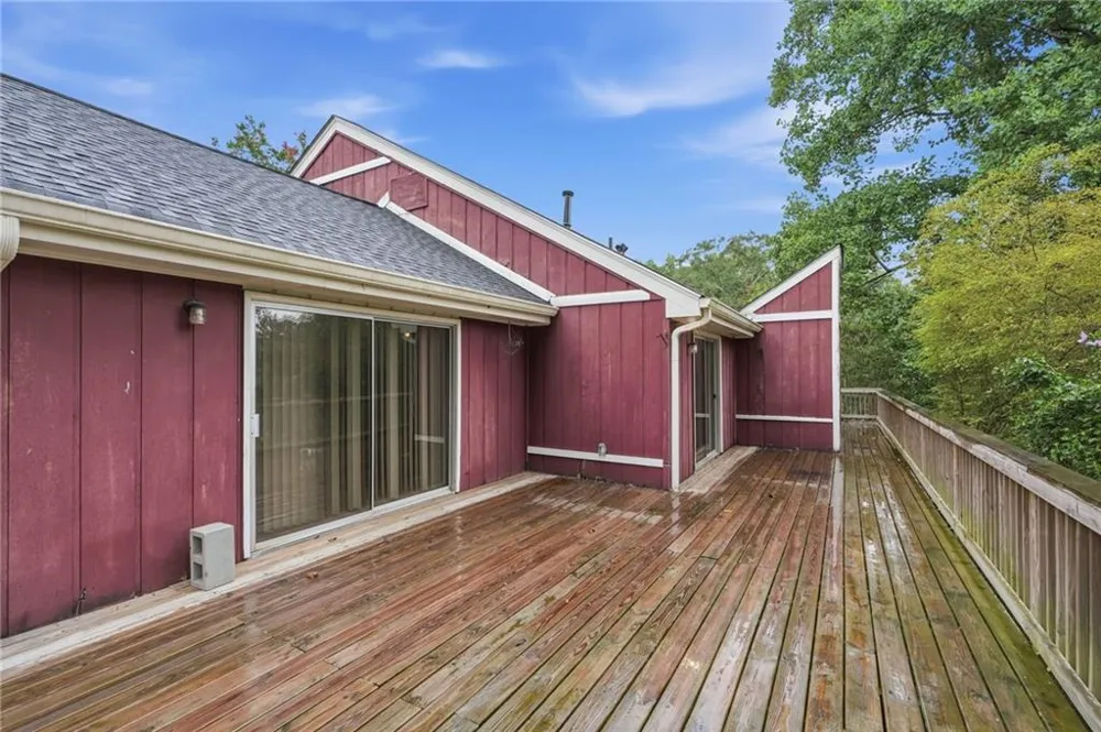 1384 Huntsmen Glen Riverdale, GA 30296