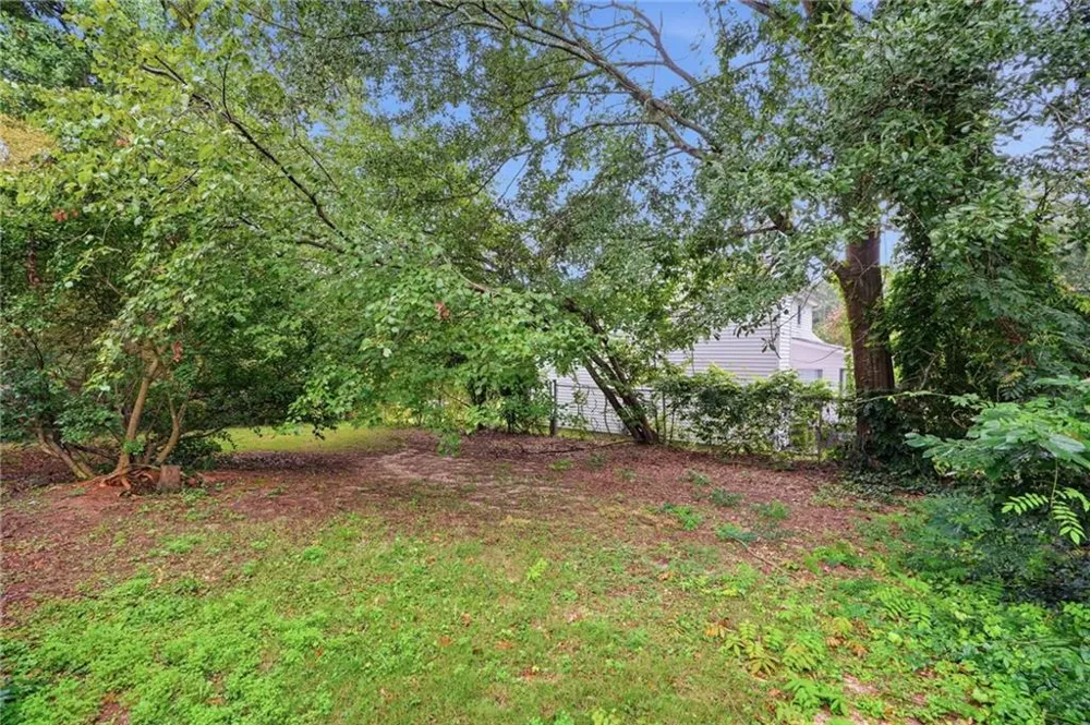1384 Huntsmen Glen Riverdale, GA 30296
