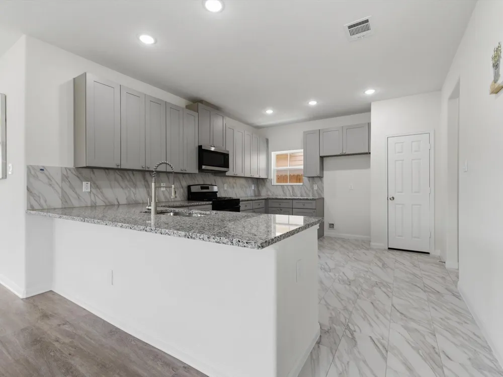 2811 Bowlin Leaf Lane Houston, TX 77014