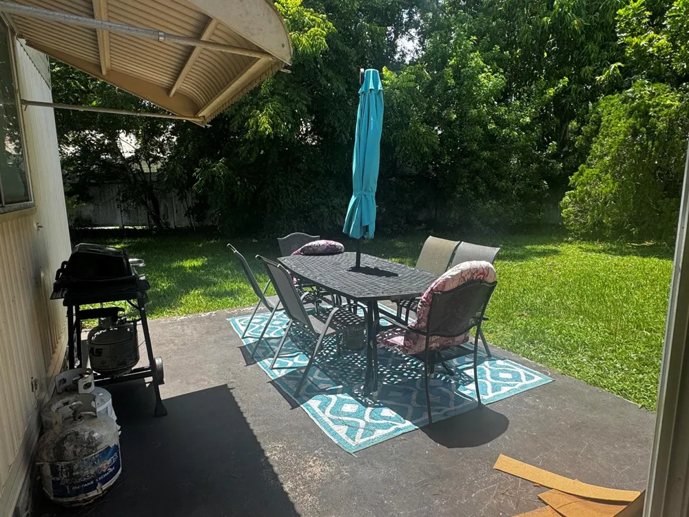 6165 joshua Lane Lantana, FL 33462