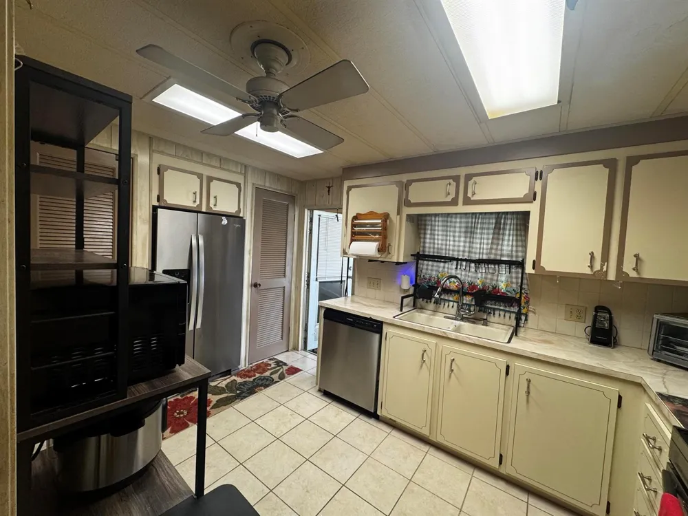 6165 joshua Lane Lantana, FL 33462