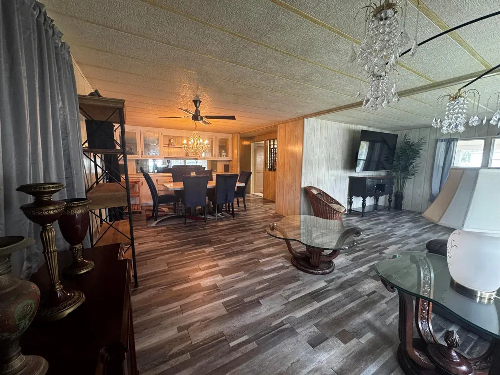 6165 joshua Lane Lantana, FL 33462