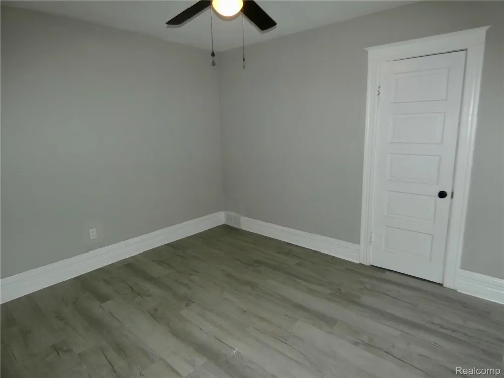 81 Fessenden Street Mt Clemens City, MI 48043