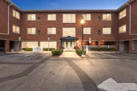 444 Chester Street #420
