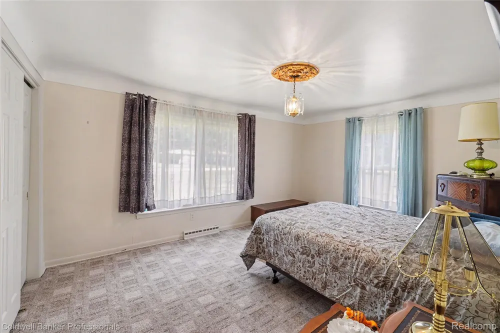 181 Sterling Drive Elba Township, MI 48446