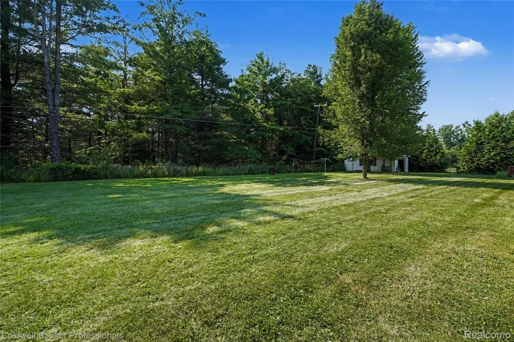 181 Sterling Drive Elba Township, MI 48446