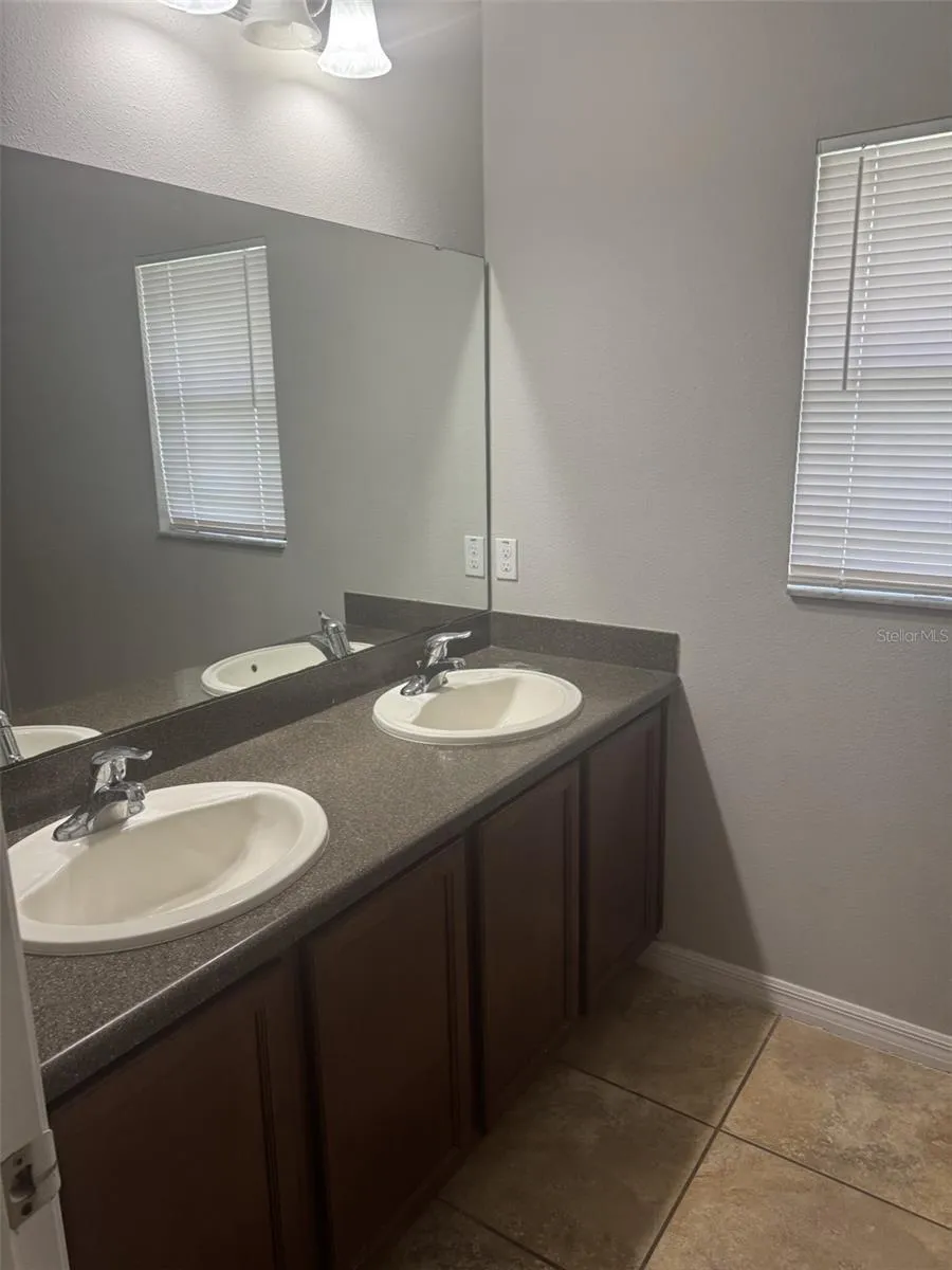 3504 PORTVIEW COURT Kissimmee, FL 34746