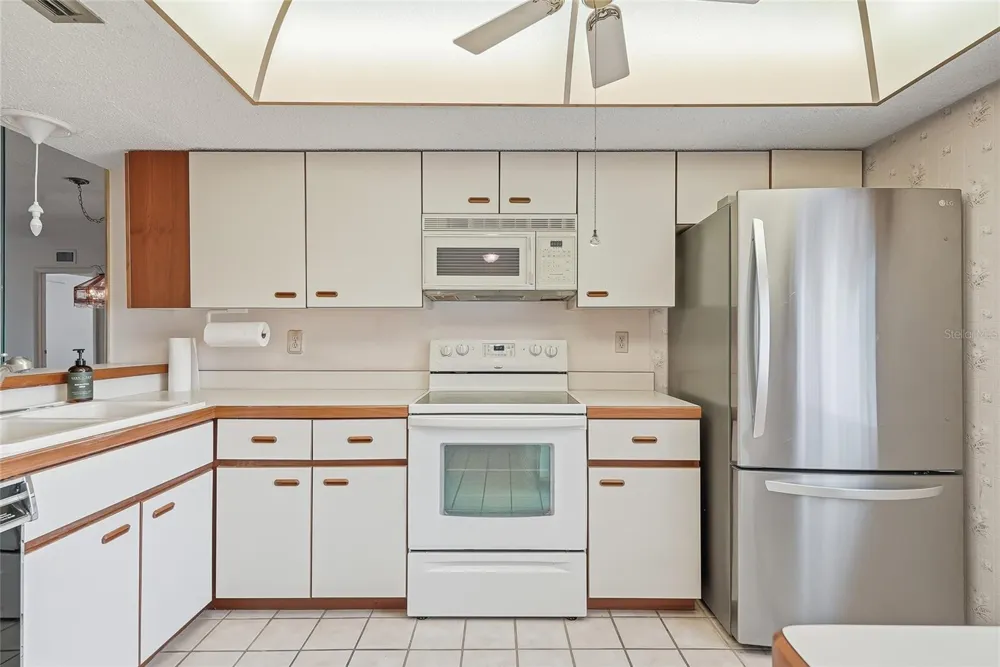 205 MARTHA LANE #205 Oldsmar, FL 34677