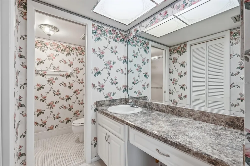 205 MARTHA LANE #205 Oldsmar, FL 34677
