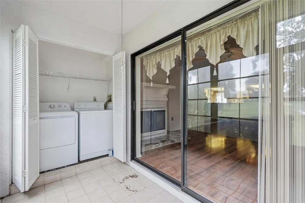 205 MARTHA LANE #205 Oldsmar, FL 34677