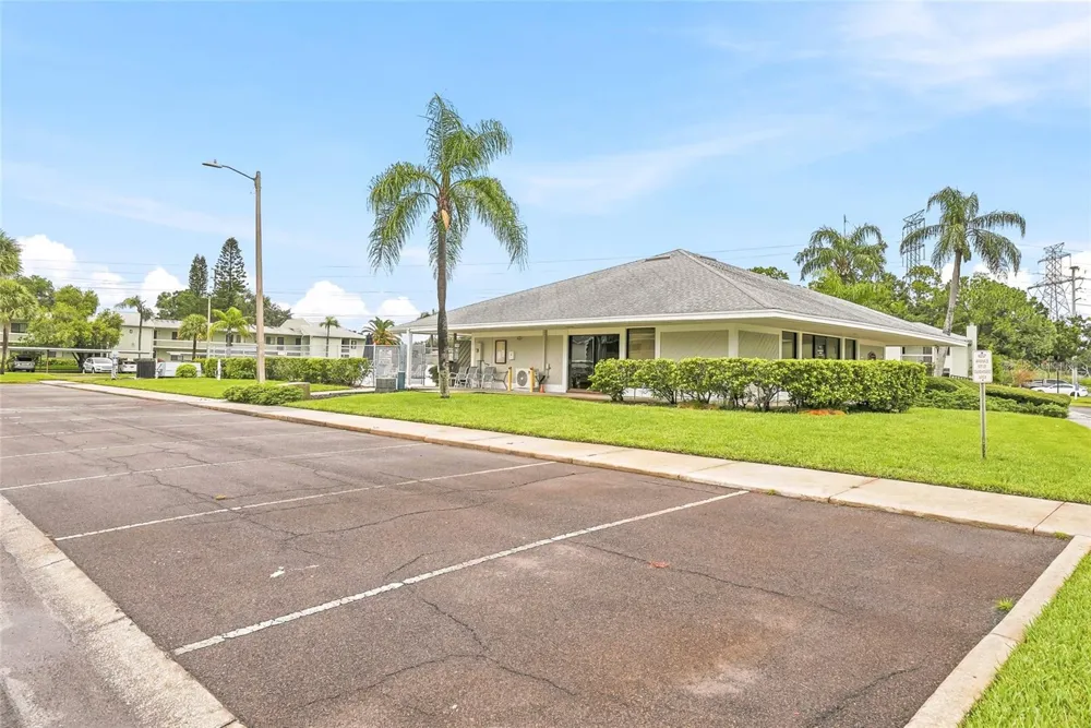 205 MARTHA LANE #205 Oldsmar, FL 34677