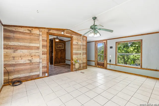 18525 County Road 5722 Castroville, TX 78009