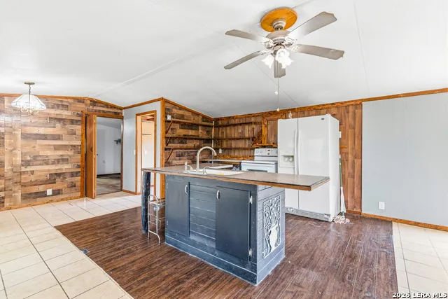 18525 County Road 5722 Castroville, TX 78009