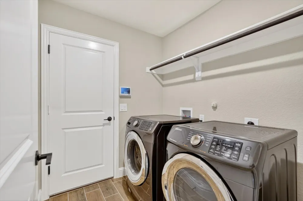 326 Atlas Cedar Glenn Heights, TX 75154