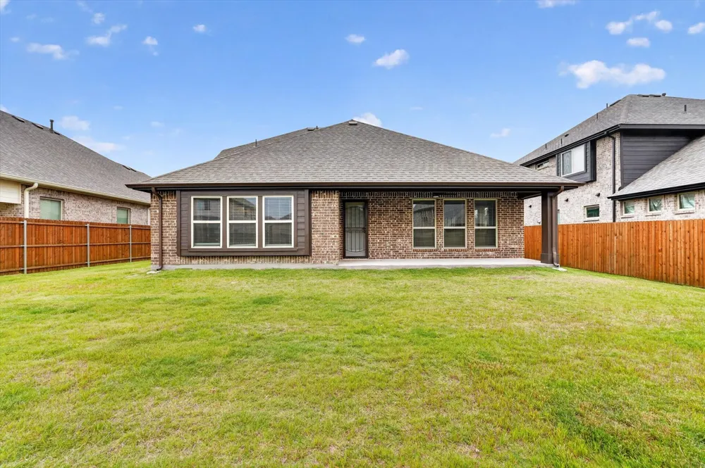 326 Atlas Cedar Glenn Heights, TX 75154