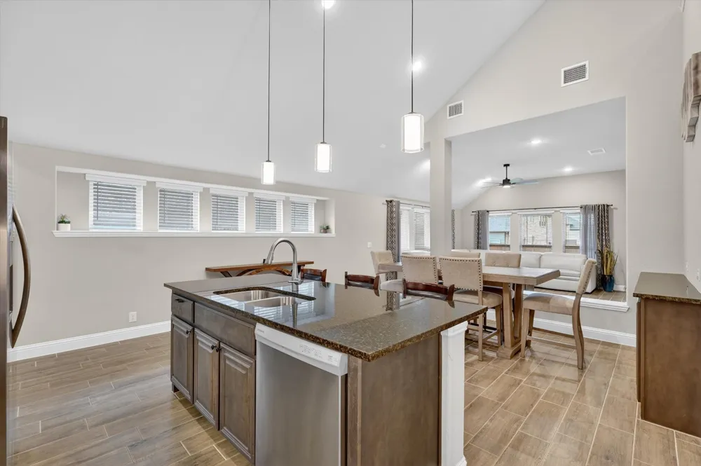 326 Atlas Cedar Glenn Heights, TX 75154