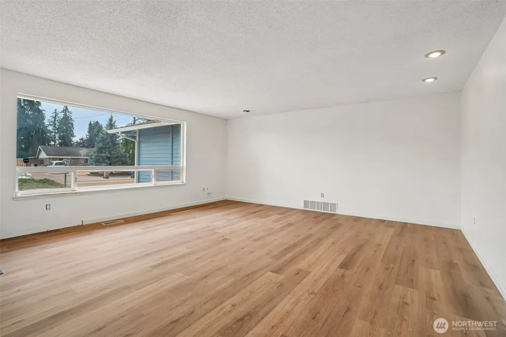 17720 SE 261st Covington, WA 98042