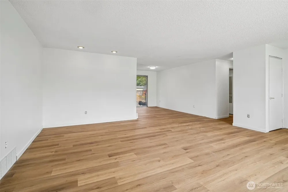 17720 SE 261st Covington, WA 98042