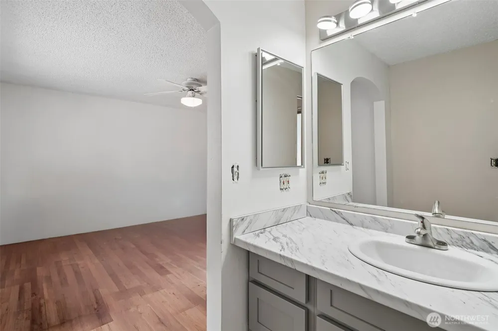 17720 SE 261st Covington, WA 98042