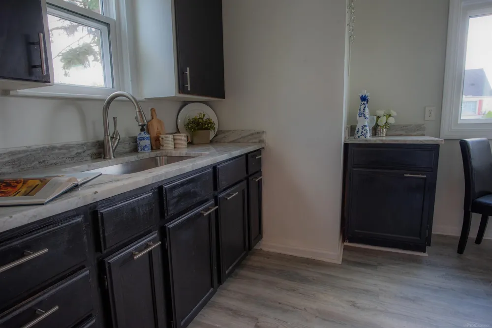 26620 Belleair Street Roseville City, MI 48066