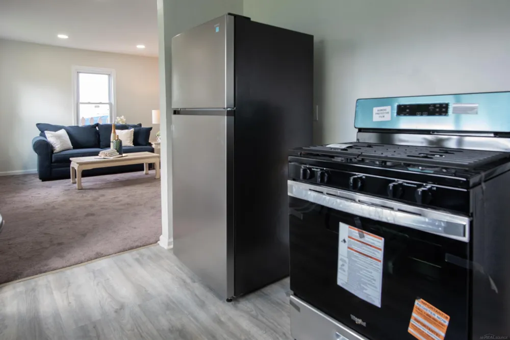 26620 Belleair Street Roseville City, MI 48066