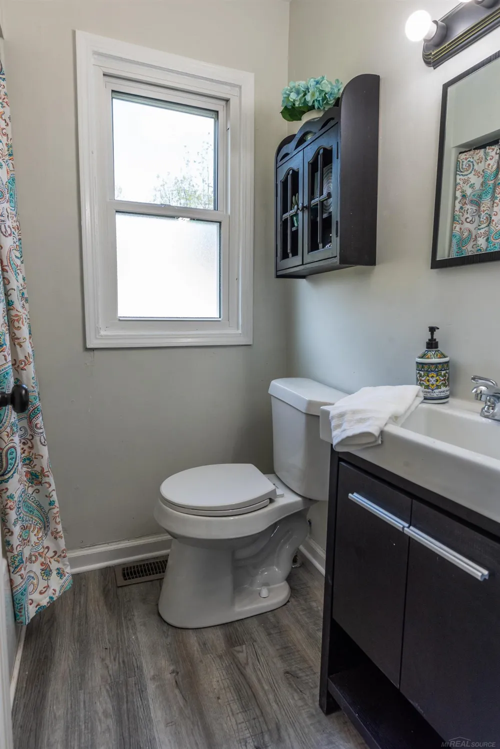 26620 Belleair Street Roseville City, MI 48066