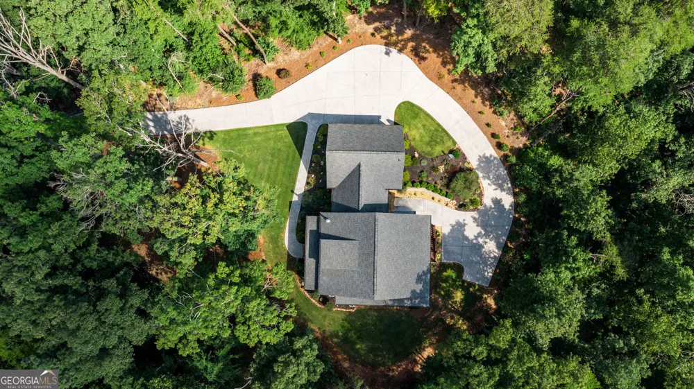 220 Long RD Rydal, GA 30171
