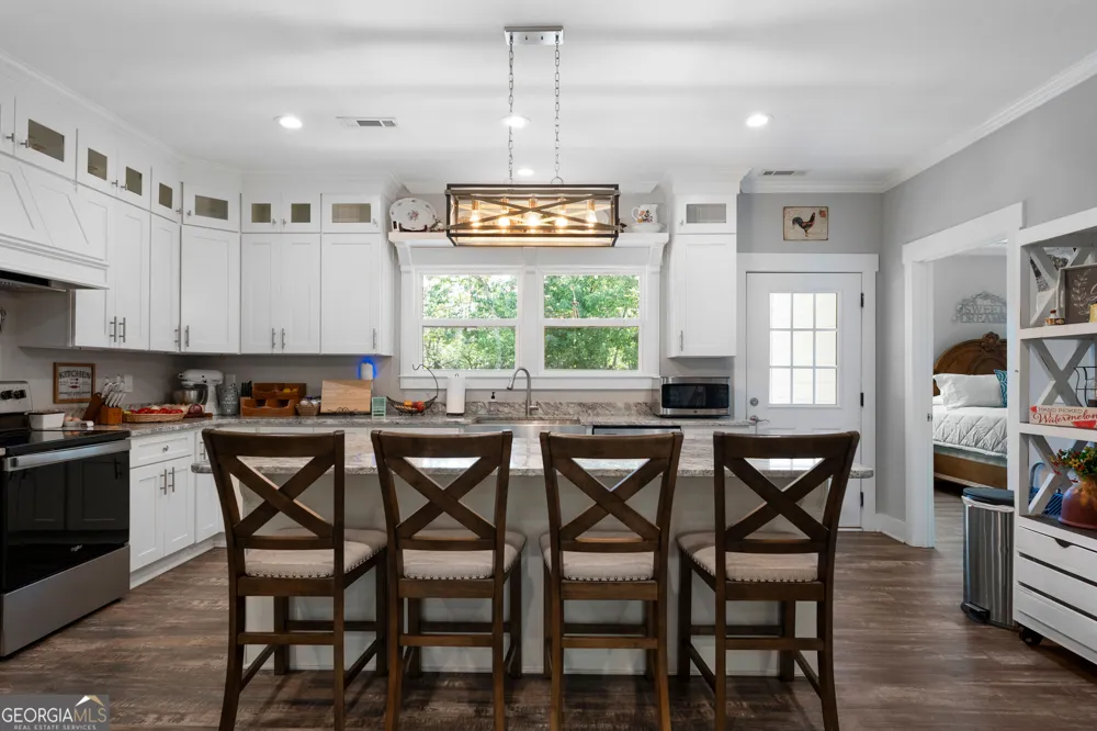 220 Long RD Rydal, GA 30171