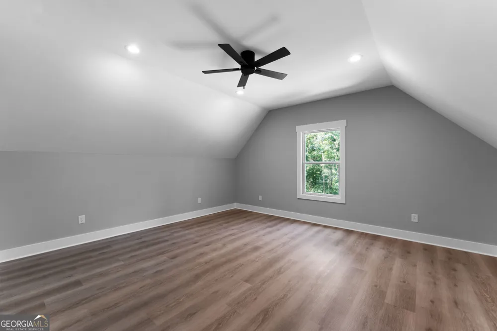 220 Long RD Rydal, GA 30171