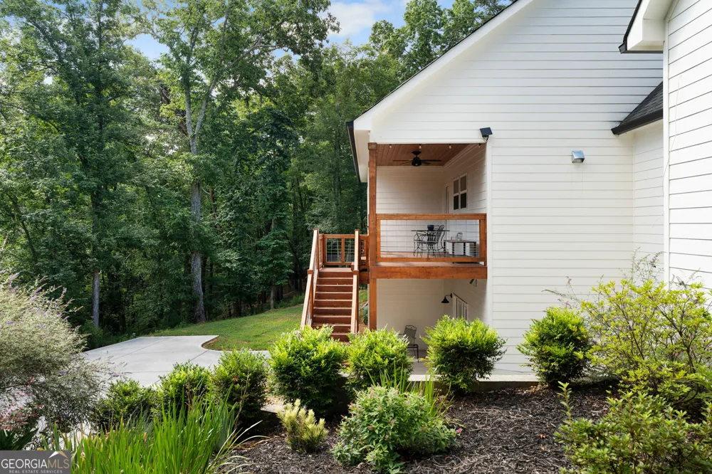 220 Long RD Rydal, GA 30171